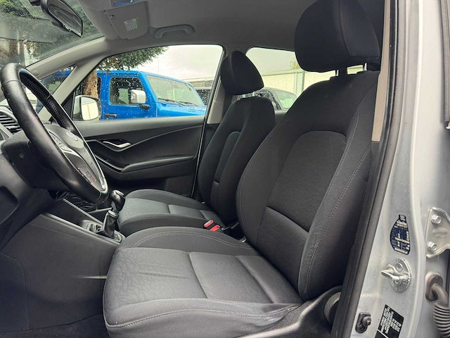 Hyundai ix20 1.4 crdi i-vision 2012 | 1-sbg-14 iaw - afbeelding 14 van  27