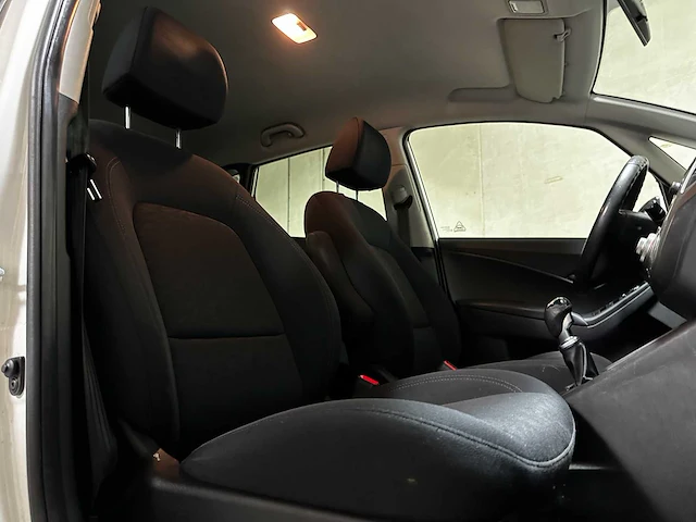 Hyundai ix20 1.4 crdi i-vision 90pk 2012 (origineel-nl), 77-xsj-2 - afbeelding 13 van  42