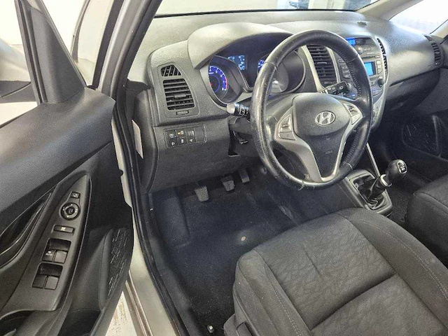 Hyundai ix20 1.4i i-motion* 09-zpz-4 - afbeelding 12 van  14