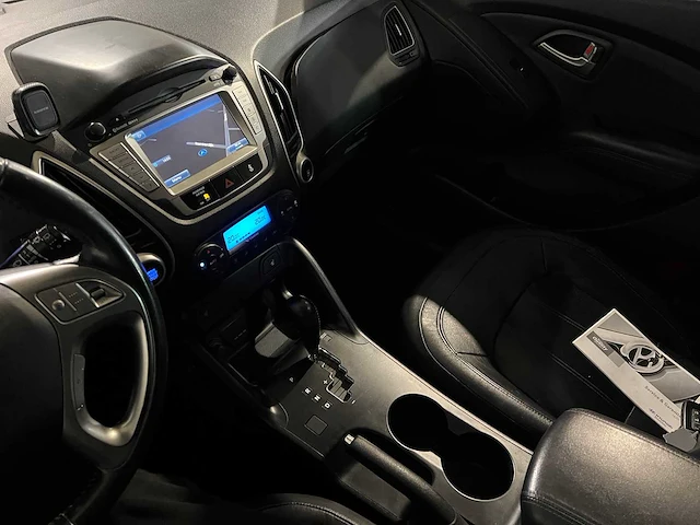 Hyundai ix35 2.0i i-catcher, 72-lxf-1 - afbeelding 2 van  18