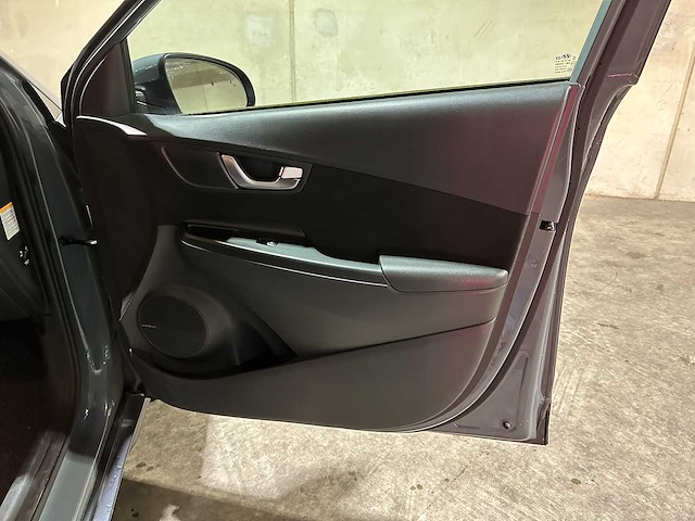 Hyundai kona 1.6 gdi hev fashion 141pk 2022 (origineel-nl+1e eigenaar), p-421-lj - afbeelding 33 van  43