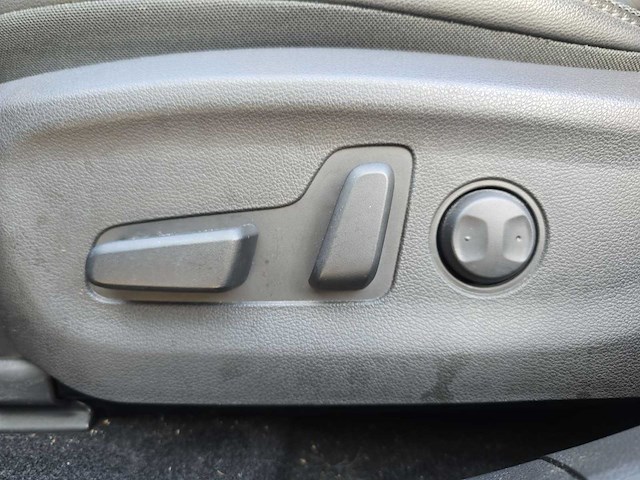 Hyundai kona ev premium 64 kwh 2019 | g-909-bb - afbeelding 29 van  32