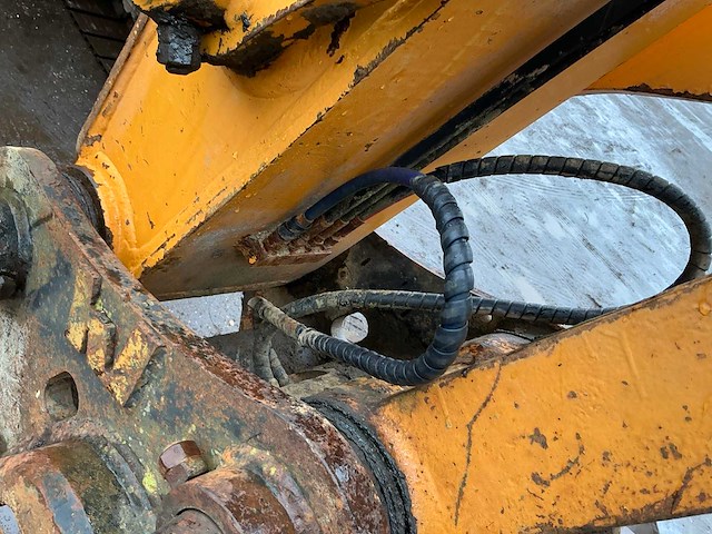 Hyundai robex 180lc-3 rupsgraafmachine - afbeelding 10 van  44