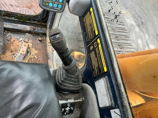 Hyundai robex 180lc-3 rupsgraafmachine - afbeelding 18 van  54