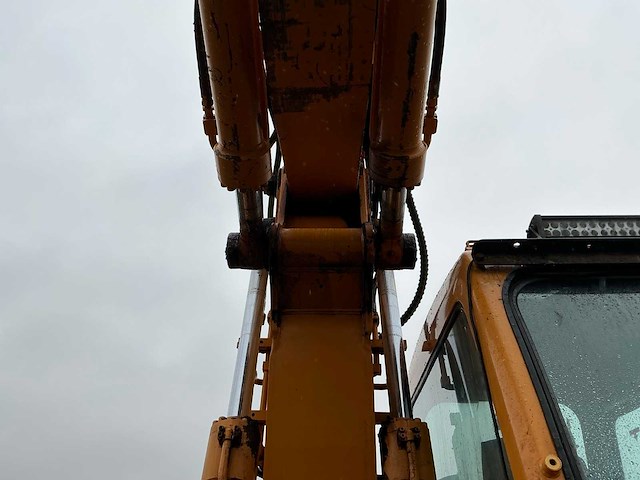 Hyundai robex 180lc-3 rupsgraafmachine - afbeelding 13 van  46