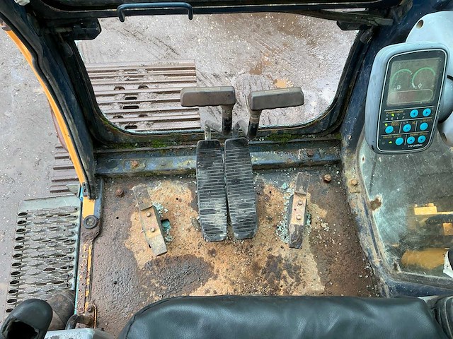 Hyundai robex 180lc-3 rupsgraafmachine - afbeelding 18 van  46