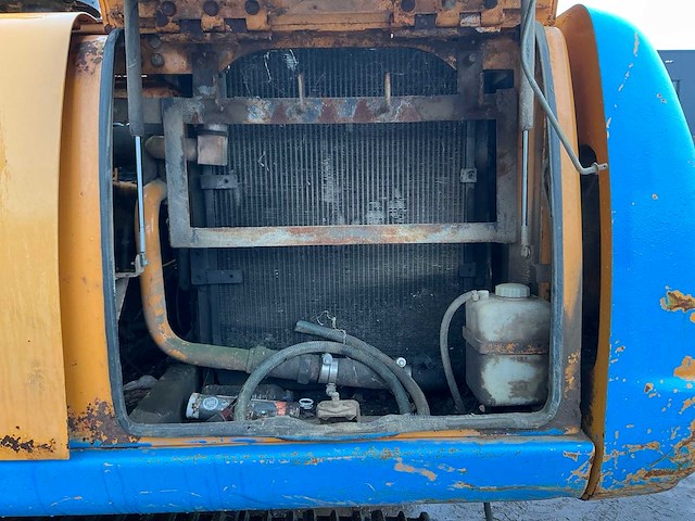 Hyundai robex 180lc-3 rupsgraafmachine - afbeelding 29 van  46