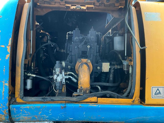 Hyundai robex 180lc-3 rupsgraafmachine - afbeelding 30 van  46
