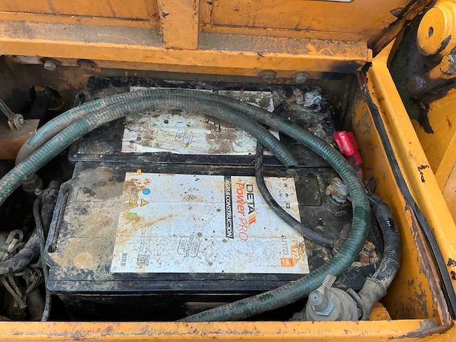 Hyundai robex 180lc-3 rupsgraafmachine - afbeelding 31 van  46