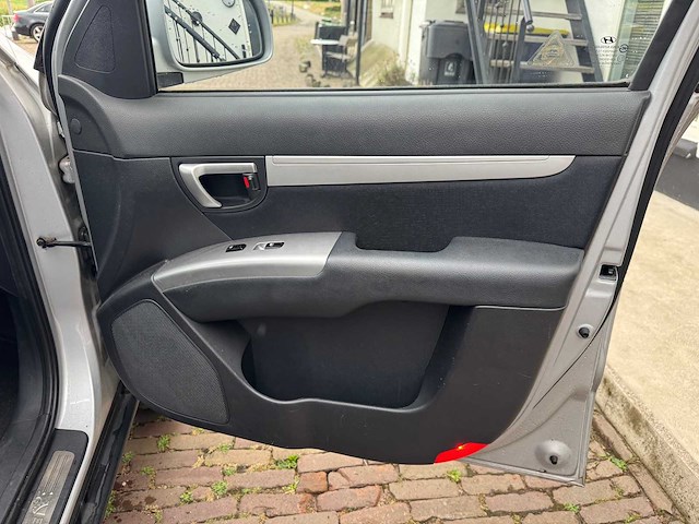 Hyundai santa fe 2.7i v6 freestyle 77-jjk-3 - afbeelding 18 van  18