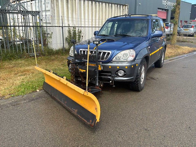Hyundai terracan 2.9 crdi luxe bedrijfswagen met sneeuwschuiver en strooier - afbeelding 12 van  37