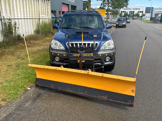 Hyundai terracan 2.9 crdi luxe bedrijfswagen met sneeuwschuiver en strooier - afbeelding 22 van  37