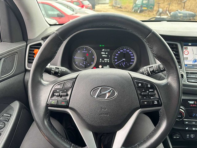 Hyundai tucson 1.7 crdi comfort 2018 | th-665-h - afbeelding 8 van  12