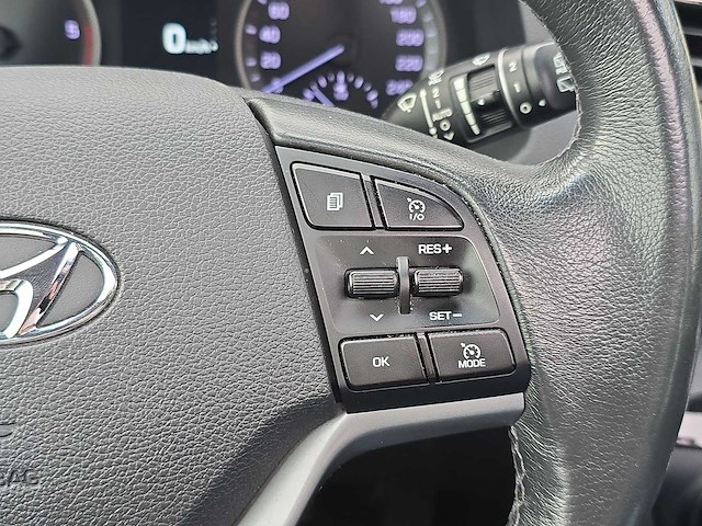 Hyundai tucson 2.0 crdi premium 2016 | sf-382-l - afbeelding 9 van  25