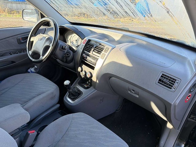 Hyundai tucson 2.0i active | 67-rh-fh i - afbeelding 6 van  26