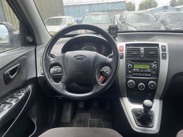 Hyundai tucson 2.0i dynamic executive | 25-gtr-1 - afbeelding 19 van  24