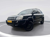 Hyundai tucson 2.0i dynamic executive | 25-gtr-1