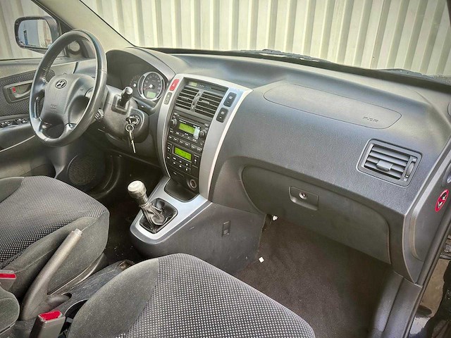 Hyundai tucson 2.0i style, 04-xr-lr - afbeelding 9 van  12