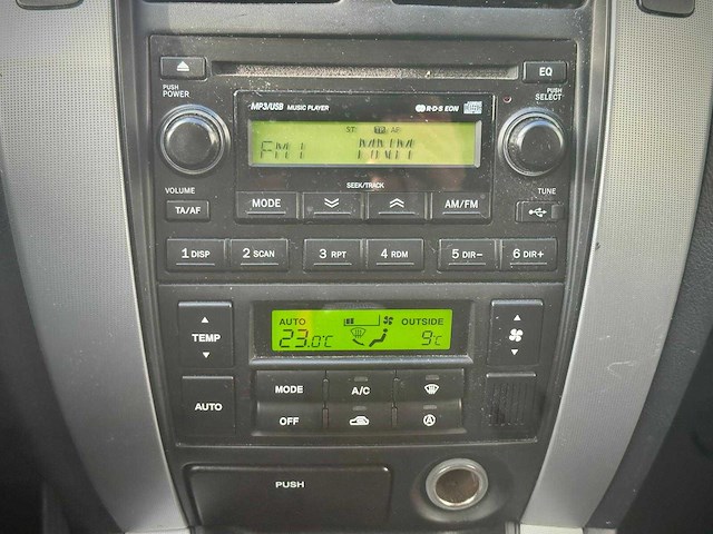 Hyundai tucson 2.0i style, 04-xr-lr - afbeelding 3 van  12