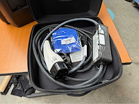 Hyundai type 2 ev laadkabel met mobiele laadunit (iccb) incl. opbergtas