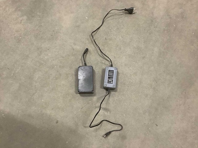 Hyundai vloeistofspuit met travo - afbeelding 6 van  7