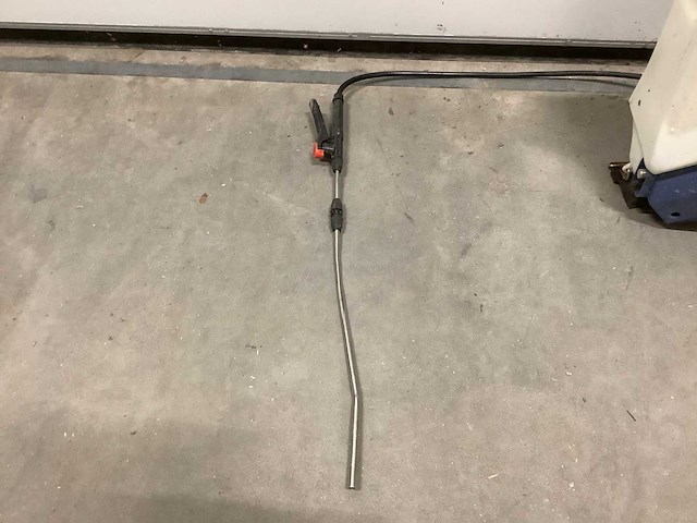 Hyundai vloeistofspuit met travo - afbeelding 7 van  7