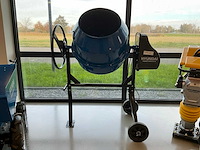 Hyundai wa12y160 betonmixer - afbeelding 1 van  5