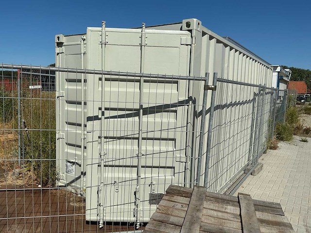 Hyundai zeecontainer - afbeelding 12 van  20