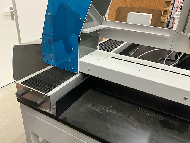 I2s quartz hd grootformaat scanner met vacuumtafel - afbeelding 16 van  19