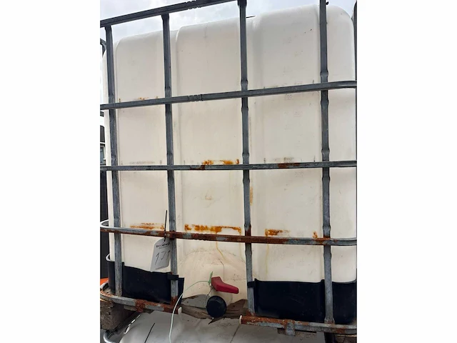 Ibc 1000 liter met houtpallet - afbeelding 1 van  2