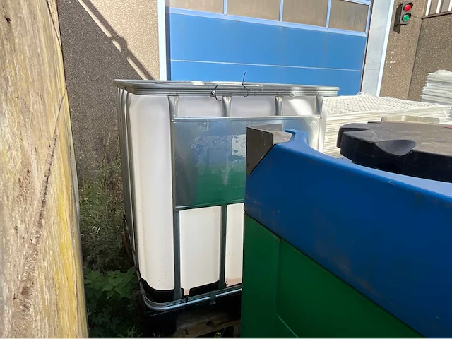 Ibc container - afbeelding 3 van  3