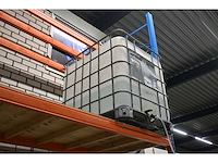 Ibc-tank met demi-water en vulpistool - afbeelding 2 van  2