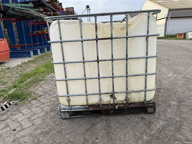 Ibc vat 1000 liter - afbeelding 1 van  8