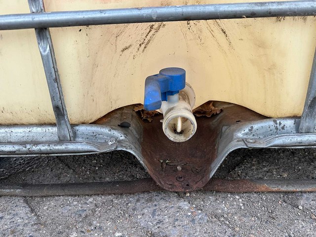 Ibc vat 1000 liter - afbeelding 8 van  9