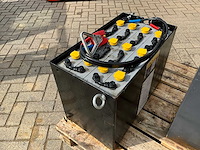 Ibcs 4 pzs320haw 24 volt tractie batterij - afbeelding 1 van  4