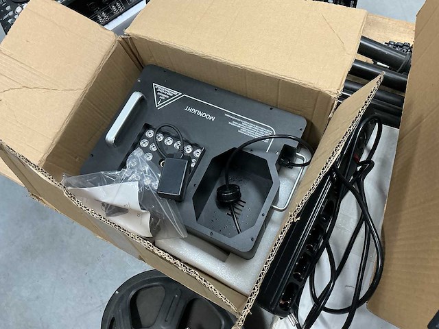 Ibiza - retour - various audio equipment - afbeelding 8 van  9