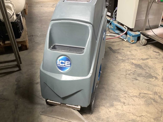 Ice - tapijt reiniger - cleaning machine - afbeelding 2 van  7