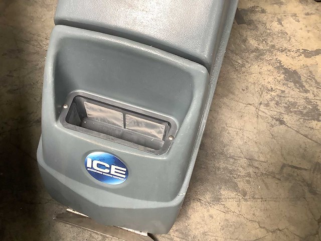 Ice - tapijt reiniger - cleaning machine - afbeelding 6 van  7