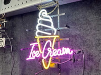 Ice cream glas neon decoratie - afbeelding 1 van  2