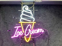 Ice cream glas neon decoratie - afbeelding 2 van  2