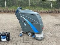 Ice i24bt schrobzuigmachine met extra set accu’s - afbeelding 5 van  12