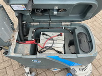 Ice i24bt schrobzuigmachine met extra set accu’s - afbeelding 17 van  23