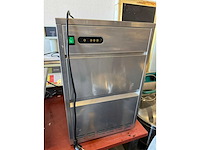 Ice maker - 28kg - ijsblokjesmachine - afbeelding 1 van  4