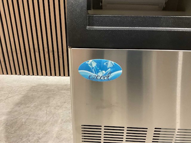 Ice maker xb40fzl ijsblokjesmachine - afbeelding 15 van  47
