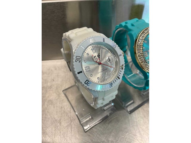 Ice-watch polshorloge (4x) - afbeelding 1 van  2