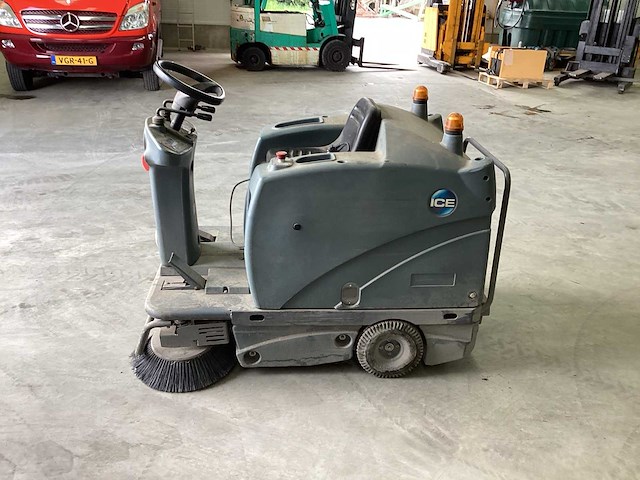 Ice zaalveegmachine - afbeelding 3 van  8