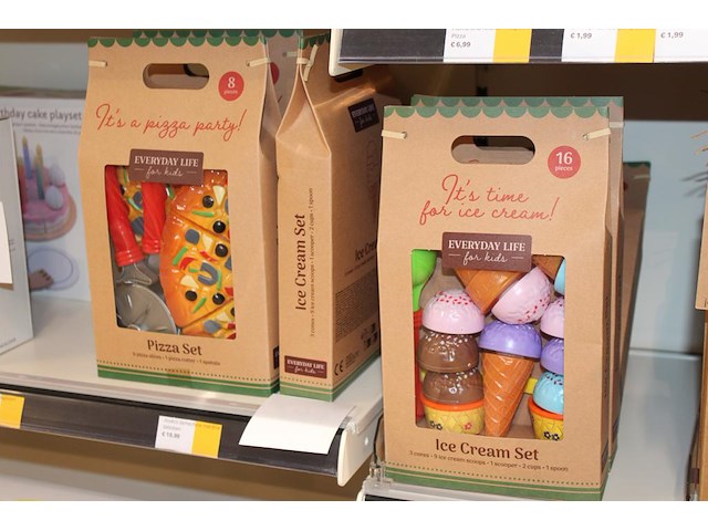 Icecream en pizza sets everyday life, zeven stuks. - afbeelding 1 van  2