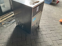 Icematic c54wx ijsblokjes machine bj 2023 - afbeelding 3 van  3