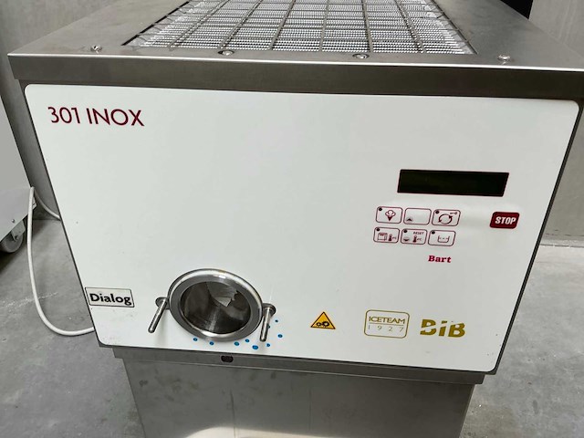 Iceteam 301 inox softijsmachine - afbeelding 2 van  4