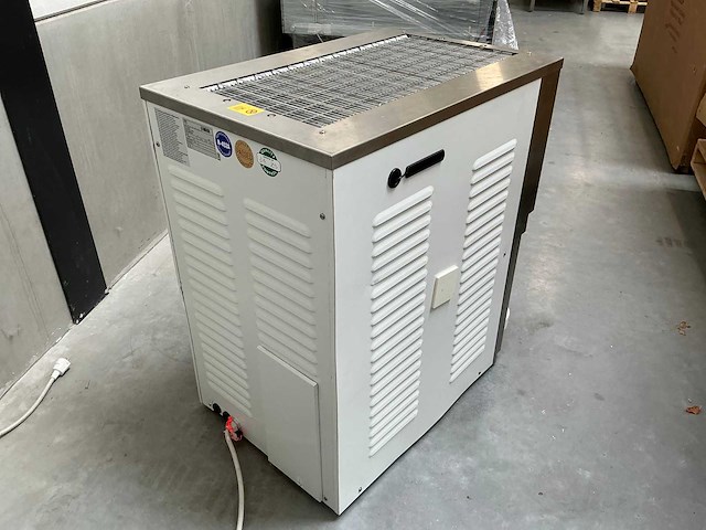 Iceteam 301 inox softijsmachine - afbeelding 7 van  7